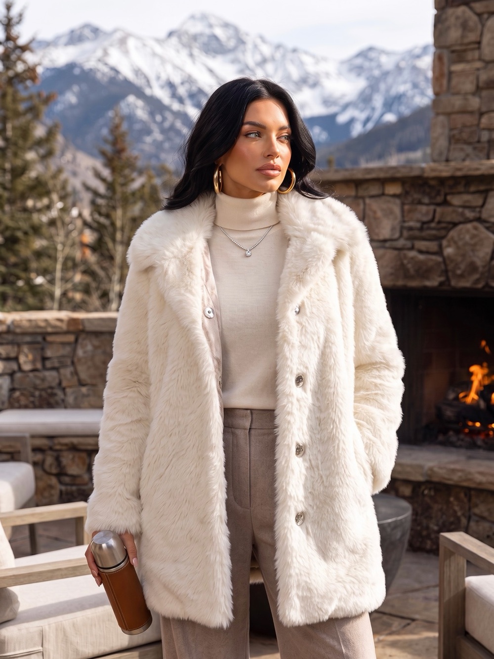 THE KORNER Faux Fur Coat in Ivory/Cream Warm Winter Lux Boutique Oversized NWT
